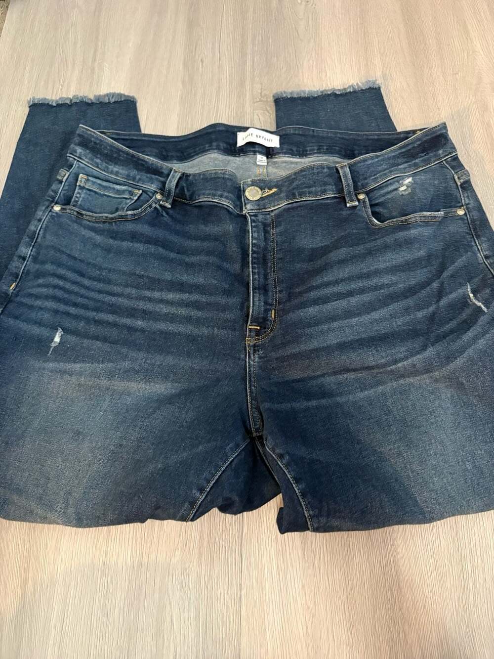 Lane Bryant Flex Magic Waistband Curvy Fit HighRise Skinny Distressed Jeans Sz22